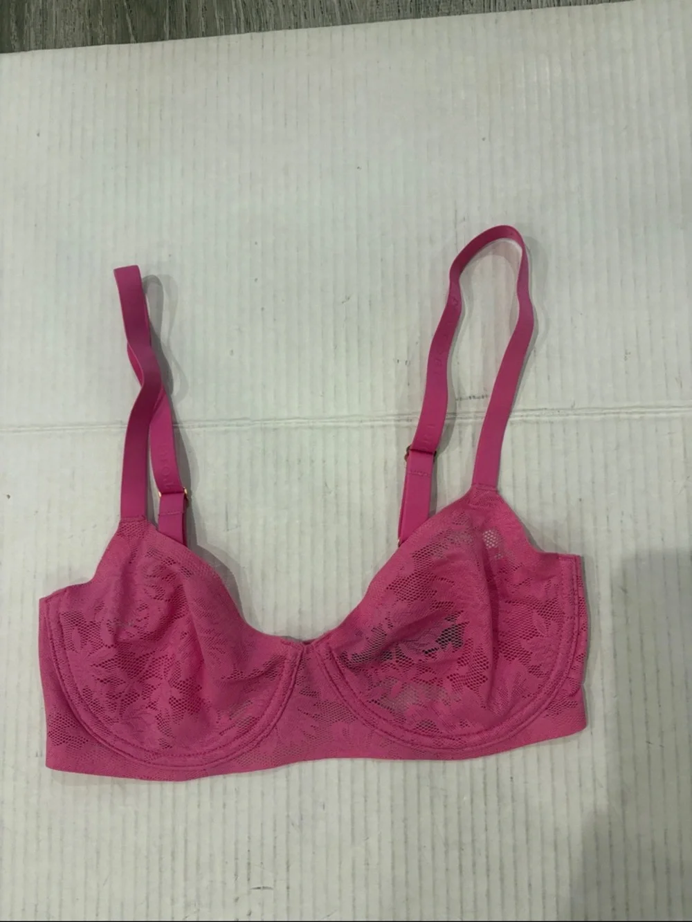 NWOT Natori Pink Sheer Lace Levitate Unlined Underwire Bra Size 32B - Picture 13 of 17